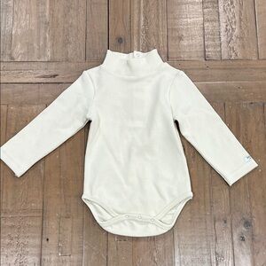 Donsje light tan ribbed mock neck long sleeve bodysuit 9-12 months organic